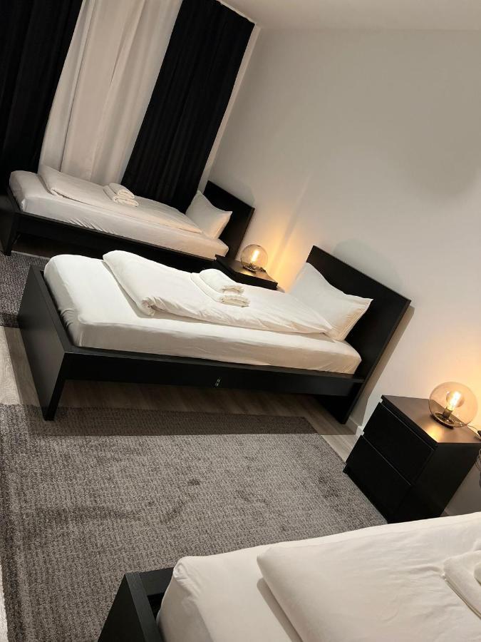 Apartment E & N *